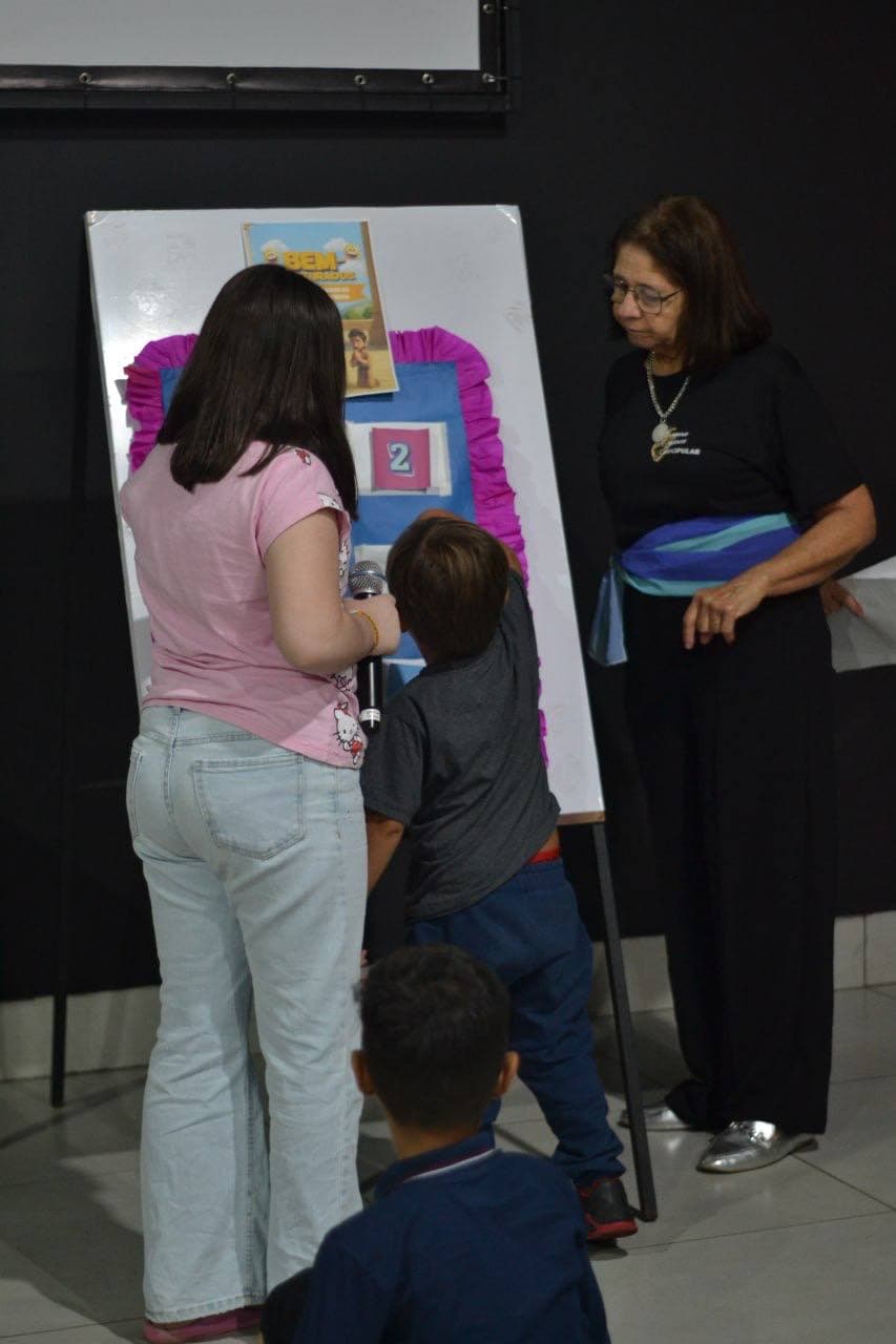 Atividades na igreja da criança